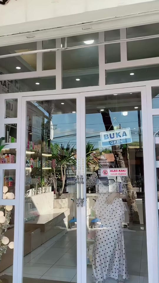 Post 6 by ROMANTIKA CANTIK on TikTok (video)