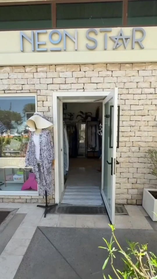 Post 5 by NEON STAR DUBAI on TikTok (video)