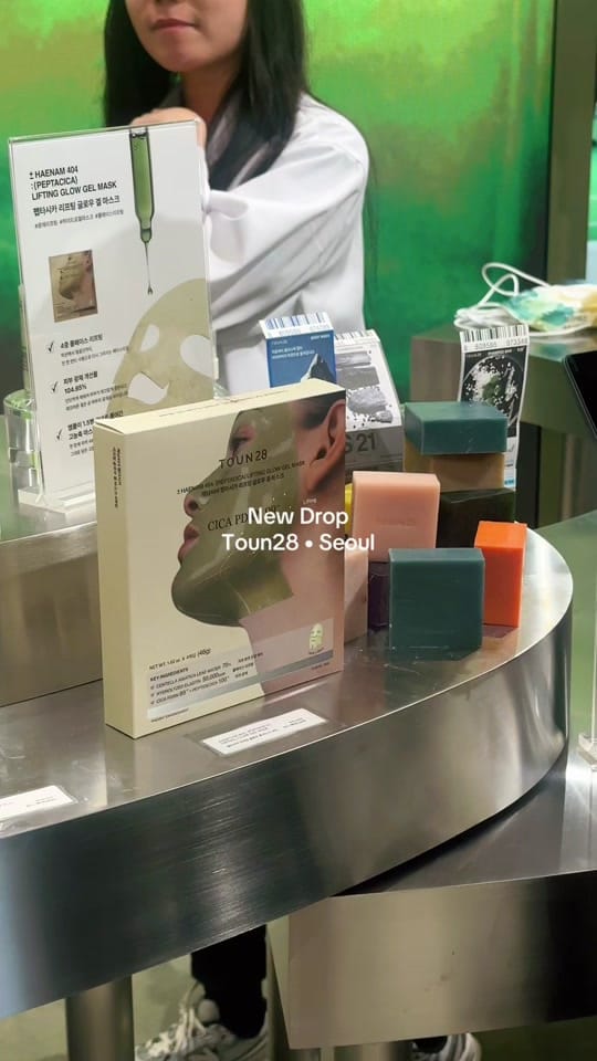 Post 8 by Laura Jung on TikTok (video)