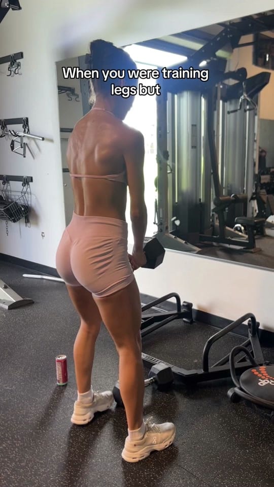 Post 8 by Paopaov on TikTok (video)
