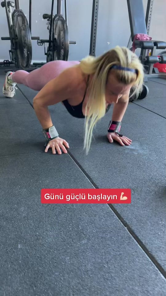 Post 10 by Melike Çevik on TikTok (video)