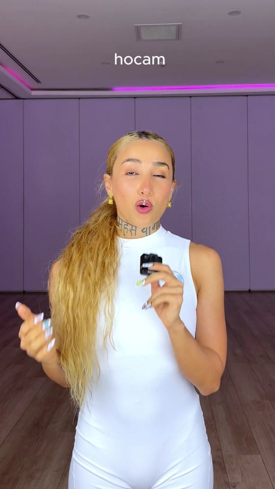Post 1 by Nava Nur Tüzüner on TikTok (video)