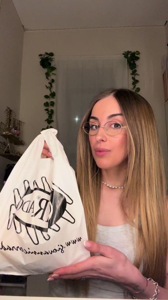 Post 6 by UGC Creator | Pia 🎀✨ on TikTok (video)