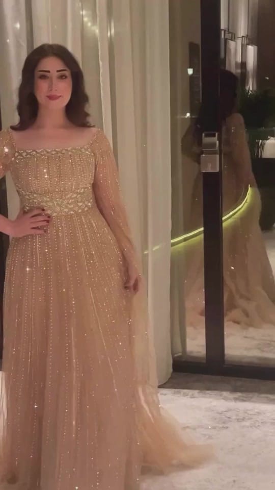 Post 10 by NisrineFakih on TikTok (video)