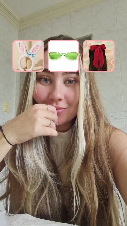 Post 4 by Vittoria Oliveira on TikTok (video)