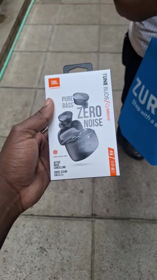 Post 3 by Zuricart on TikTok (video)