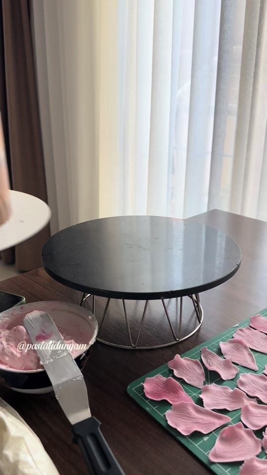 Post 7 by ❤️ Sevda ❤️ on TikTok (video)