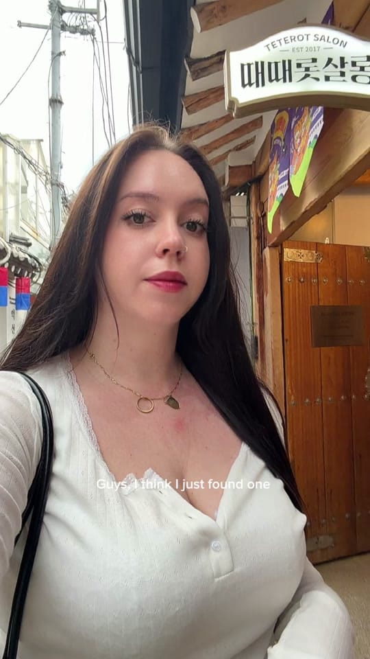 Post 4 by Haly ♡ on TikTok (video)