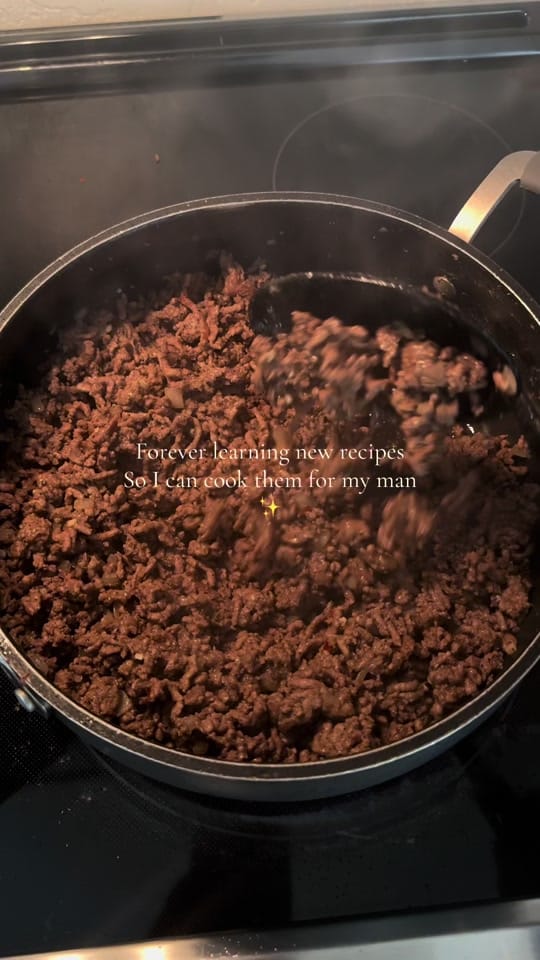 Post 6 by Stef on TikTok (video)