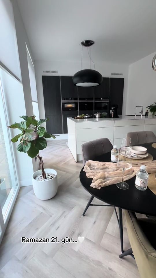 Post 5 by Birgul Kurt on TikTok (video)