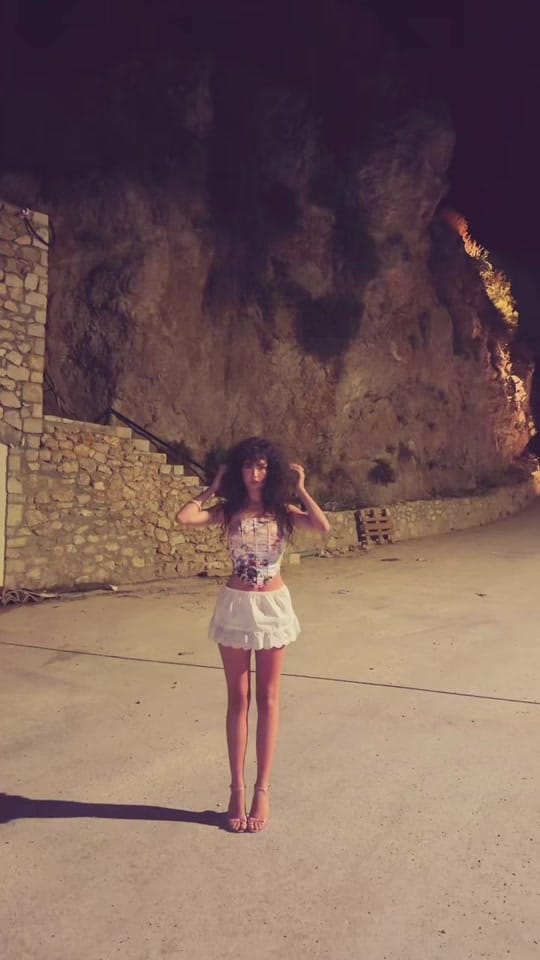Post 2 by Elda Rexhepi on TikTok (video)