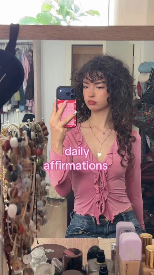 Post 7 by Elda Rexhepi on TikTok (video)