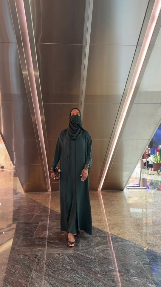 Post 6 by Mayran Modest on TikTok (video)