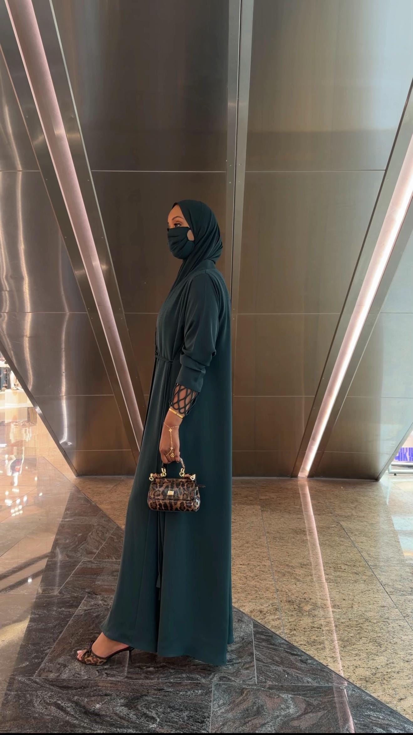 Post 5 by Mayran Modest on TikTok (video)