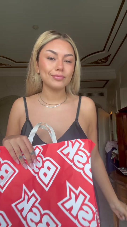 Post 6 by Kata ✨ on TikTok (video)