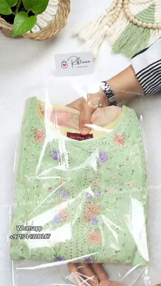 Post 6 by Riftaan Fashion Store on TikTok (video)