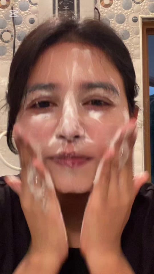Post 7 by Korean cosmetics Lanka on TikTok (video)