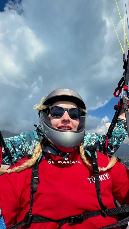 Post 3 by TravelComic on TikTok (video)