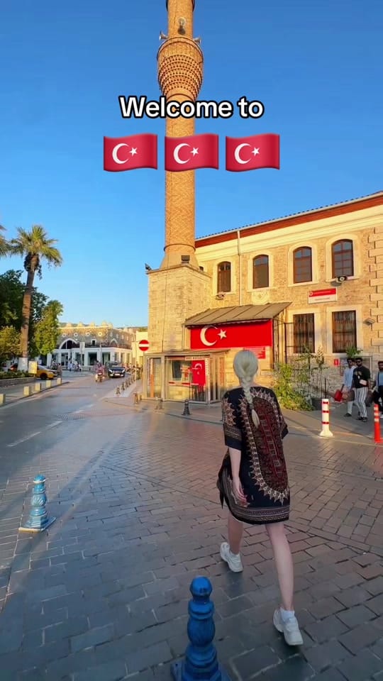 Post 6 by TravelComic on TikTok (video)