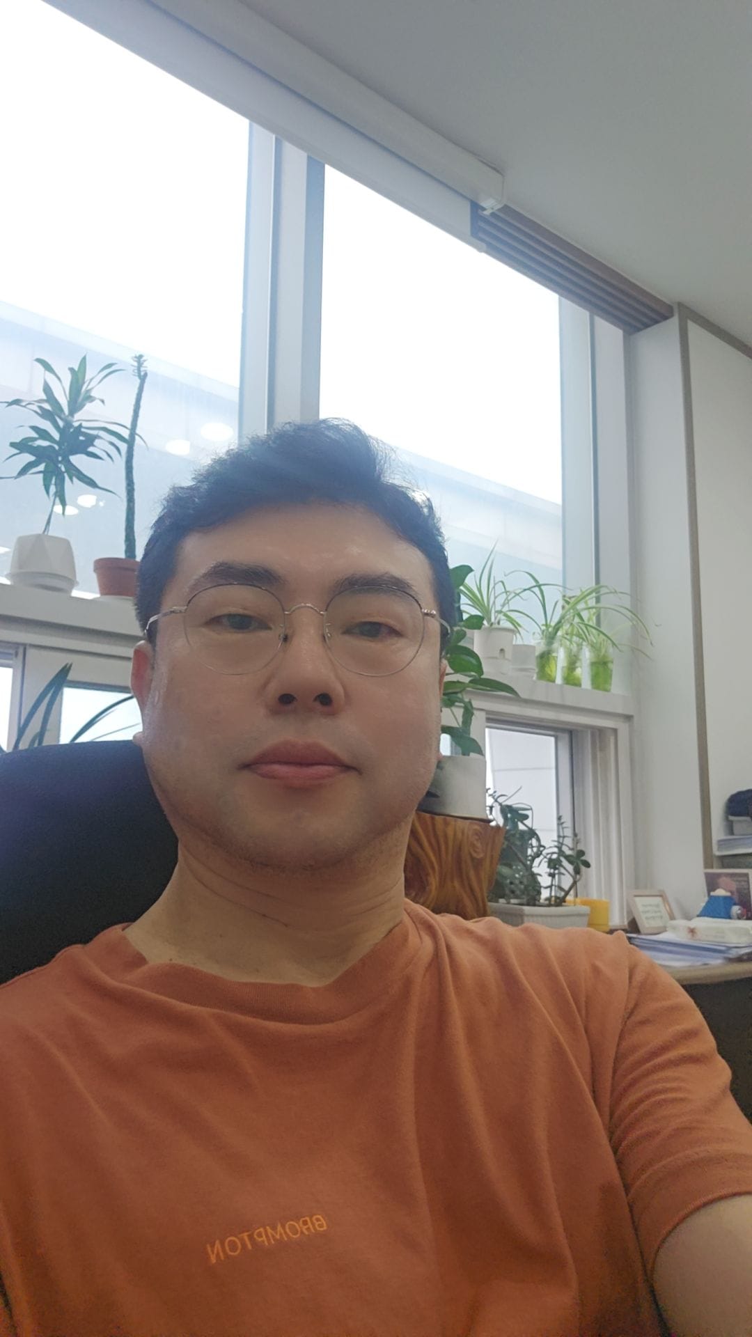 Post 1 by 이철 on TikTok (video)