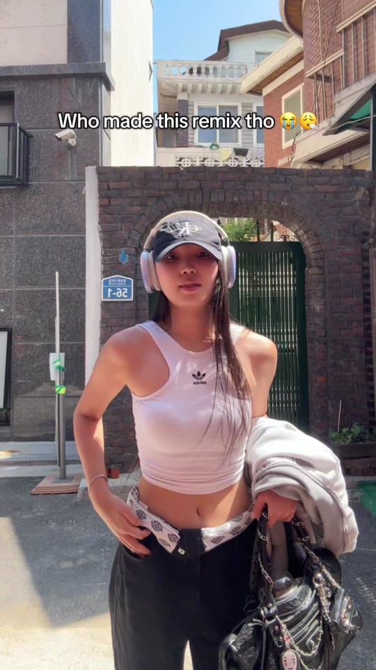 Post 9 by 하쿠 👑 on TikTok (video)