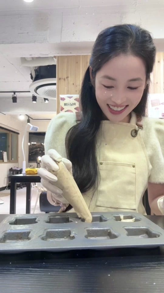 Post 4 by Tú Anh on TikTok (video)