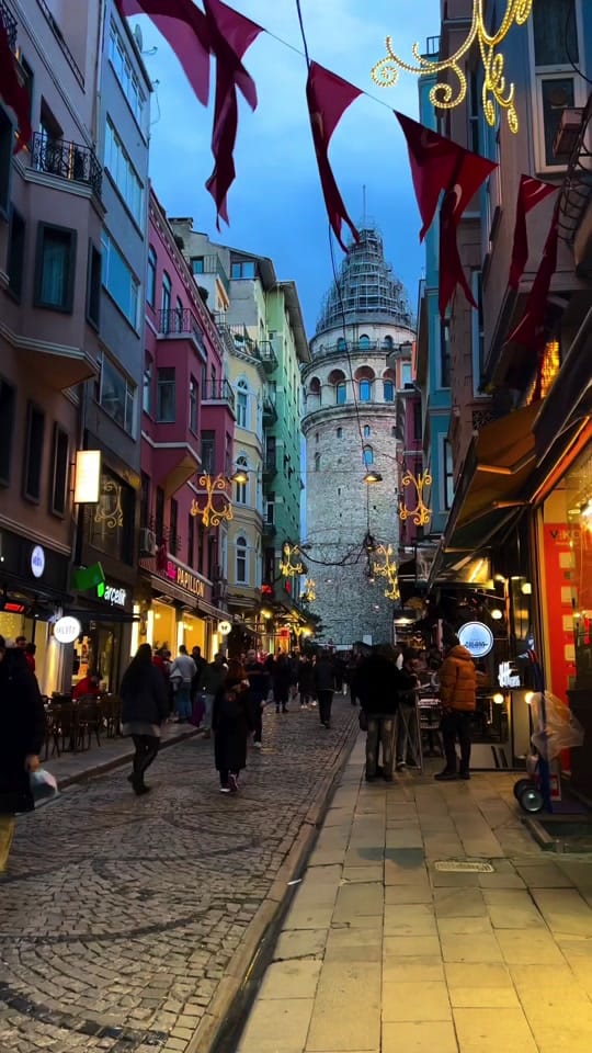 Post 10 by İstanbul on TikTok (video)