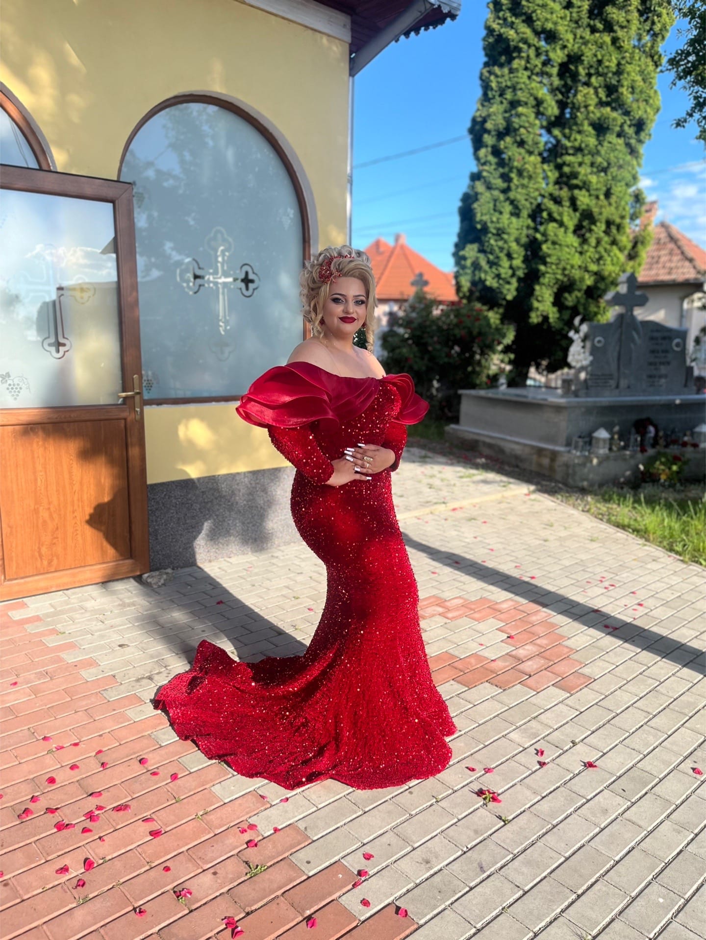 Post 5 by Adina Kasandra on TikTok (video)