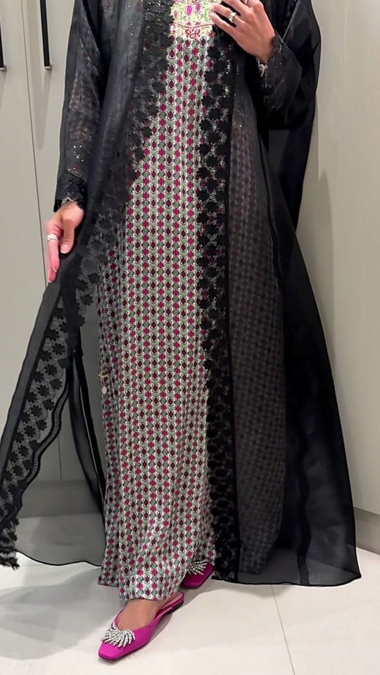 Post 10 by عهـود on TikTok (video)