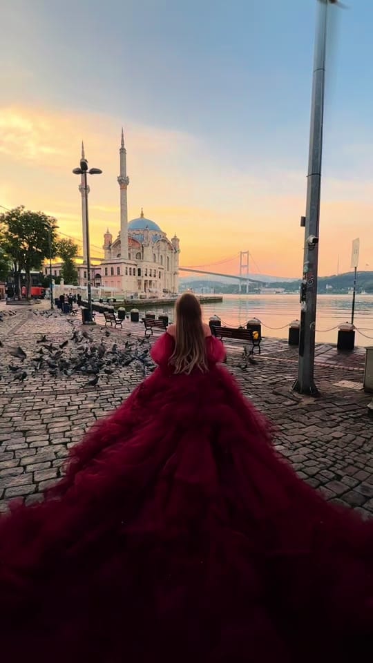 Post 3 by Photographer in Istanbul Tayli on TikTok (video)