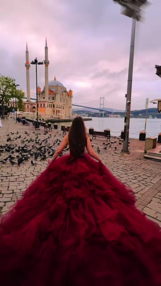 Post 7 by Photographer in Istanbul Tayli on TikTok (video)
