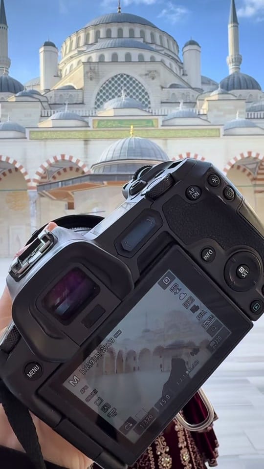 Post 1 by Photographer in Istanbul Tayli on TikTok (video)
