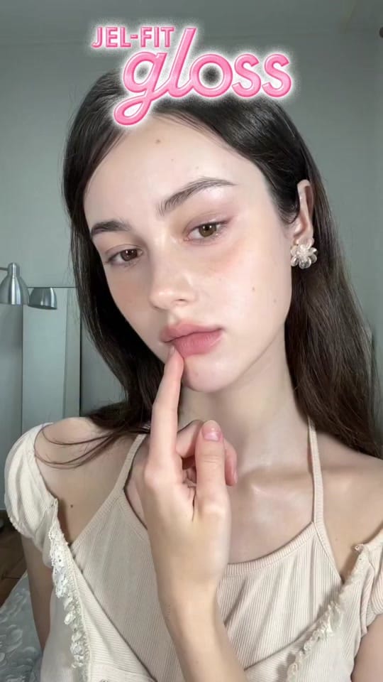 Post 2 by AMUSE Seoul on TikTok (video)