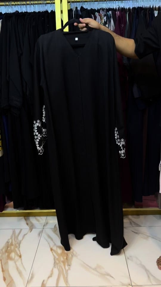 Post 5 by Dubai Fashion Perfumes on TikTok (video)