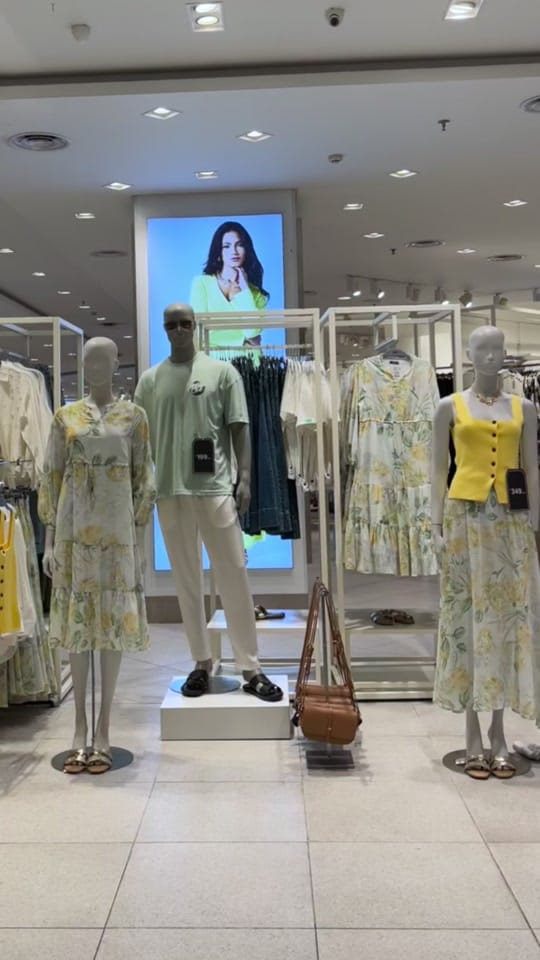 Post 8 by Max Fashions Indonesia on TikTok (video)