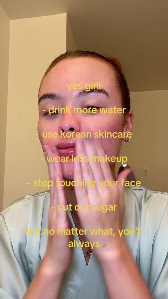 Post 1 by Emiko on TikTok (video)