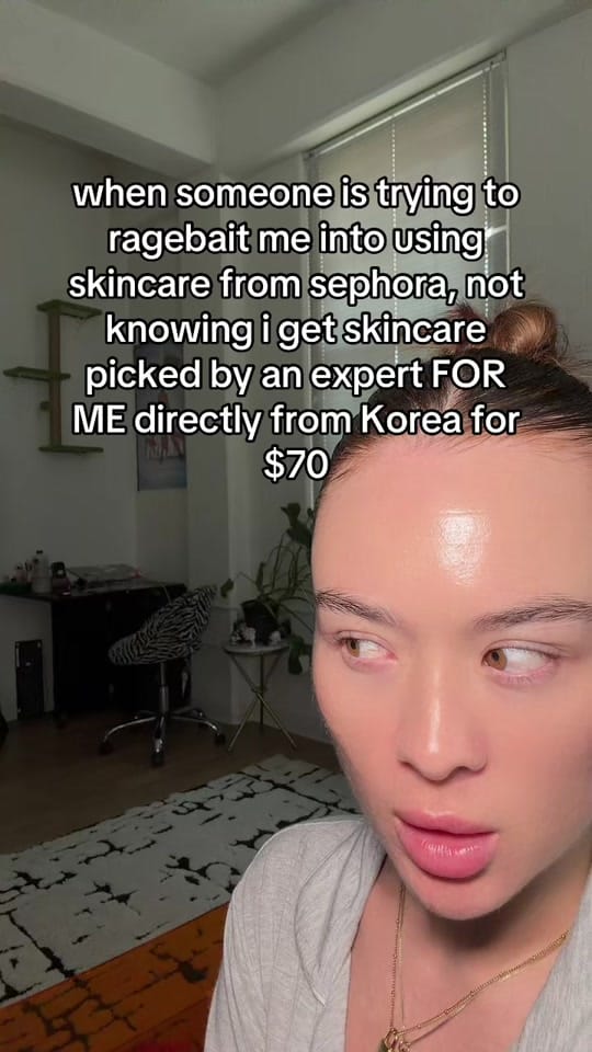 Post 4 by Emiko on TikTok (video)