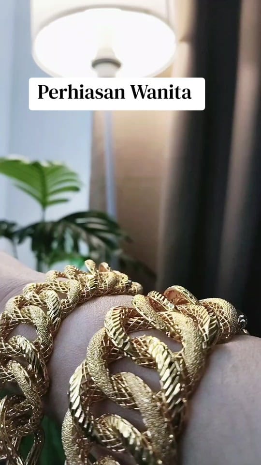 Post 7 by Live Host l Umisitie on TikTok (video)