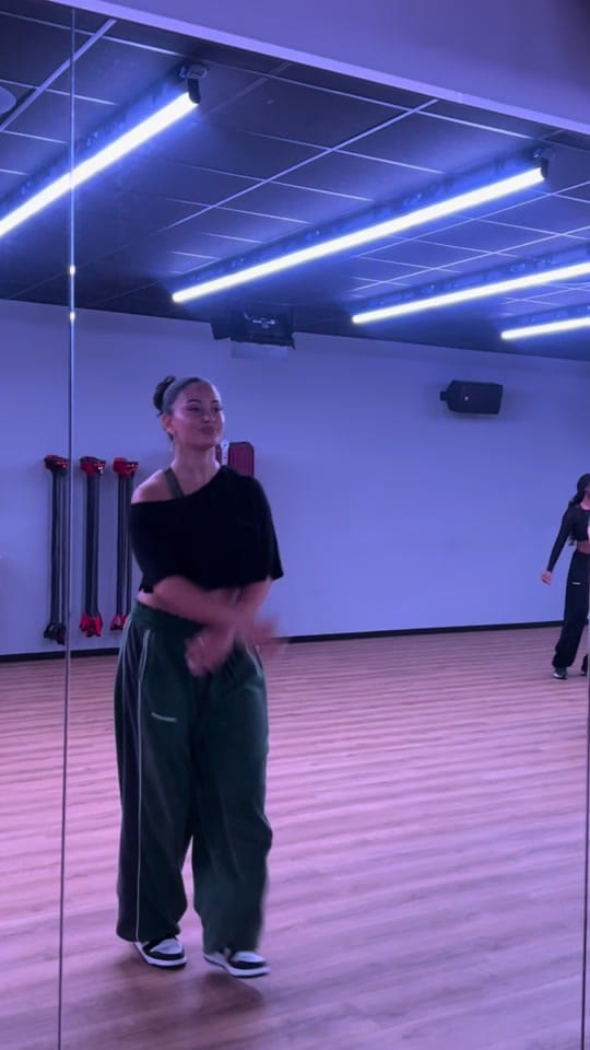 Post 4 by vanessakartal on TikTok (video)