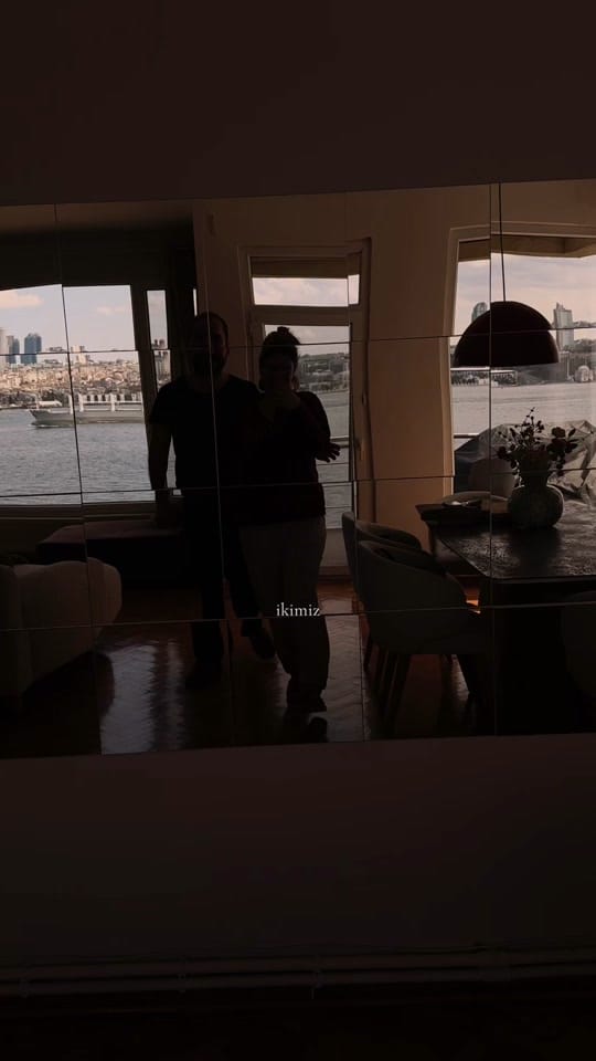 Post 7 by Esi on TikTok (video)