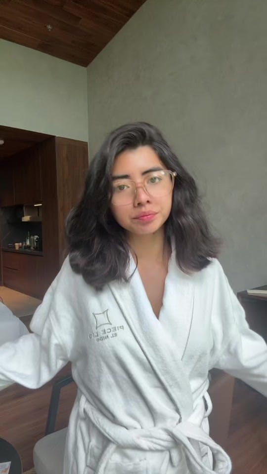 Post 2 by Nicolette on TikTok (video)