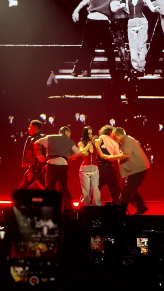 Post 9 by koreaanna on TikTok (video)