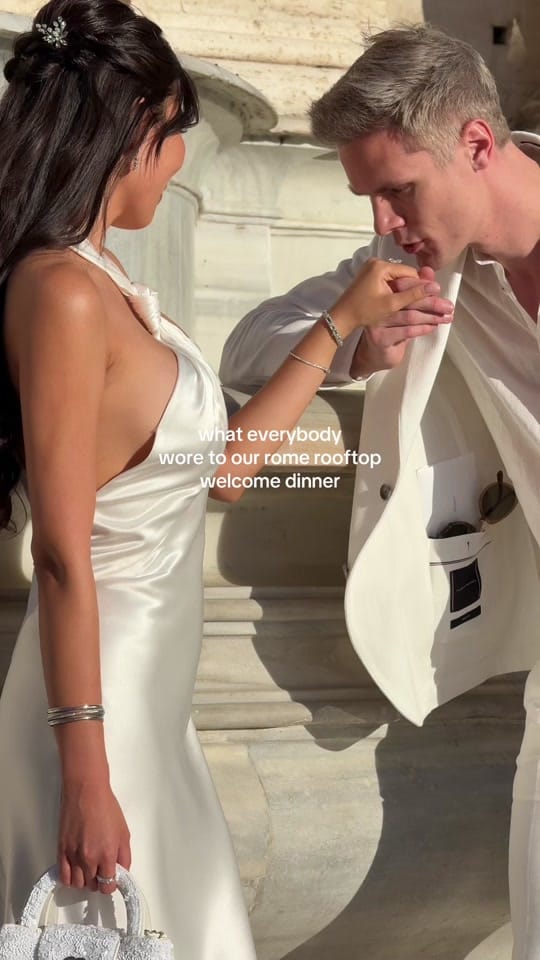 Post 4 by sallsters 🇰🇷 crushedtonic on TikTok (video)