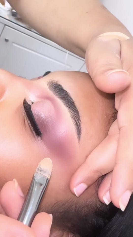 Post 8 by Naseem’S Artistry’s on TikTok (video)