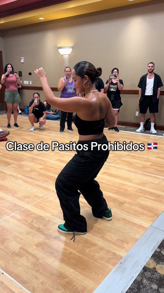 Post 9 by Fabiola | 2026 bride on TikTok (video)