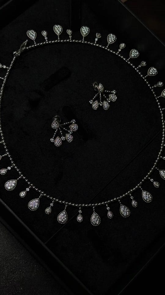 Post 2 by Noura on TikTok (video)