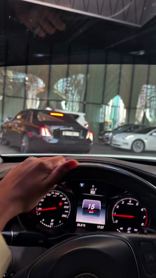 Post 4 by Noura on TikTok (video)