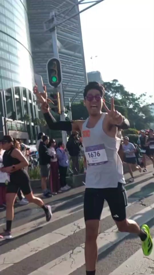 Post 7 by Gus Medina on TikTok (video)