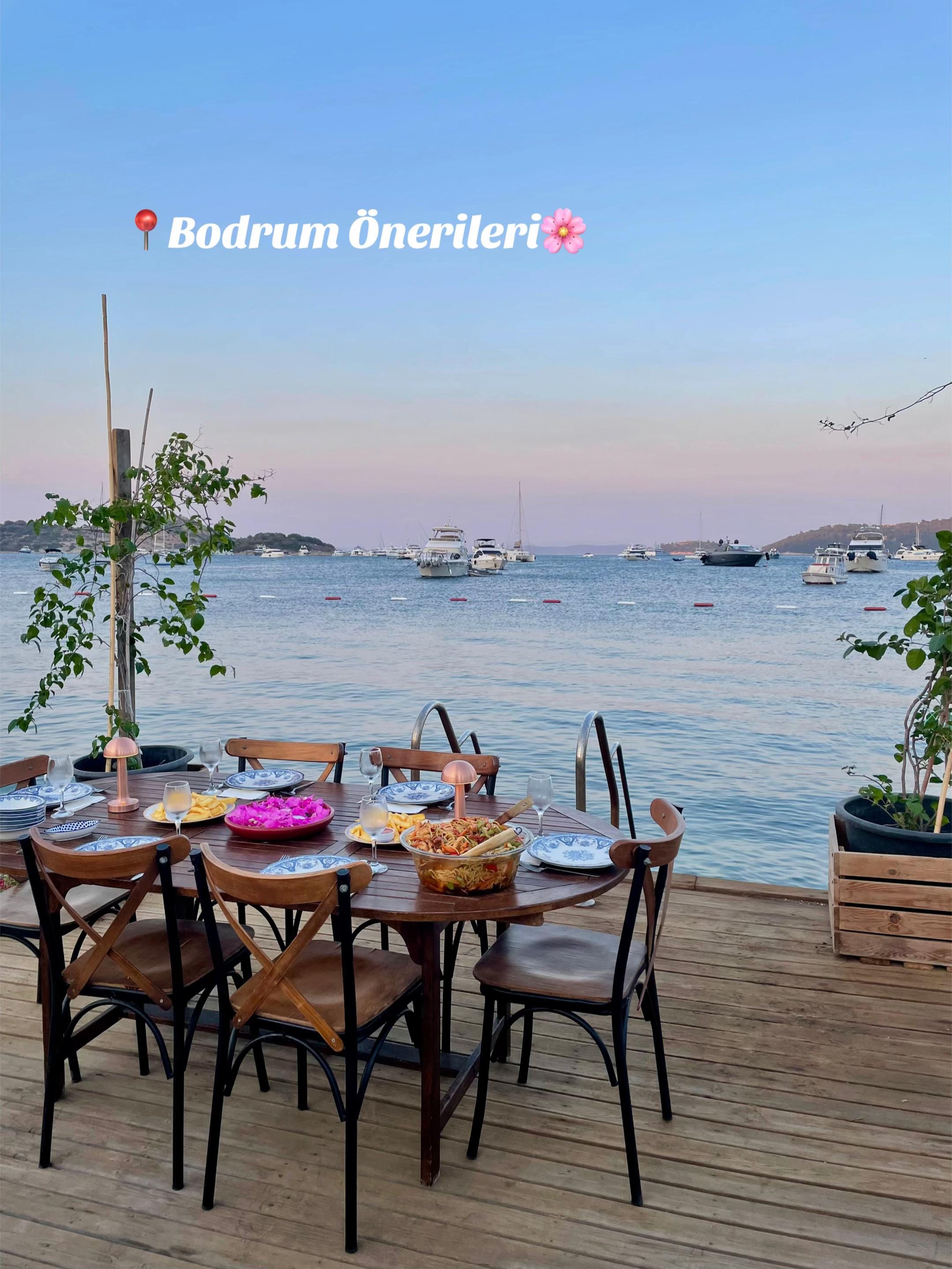 Post 8 by Postcardsbypinar on TikTok (video)