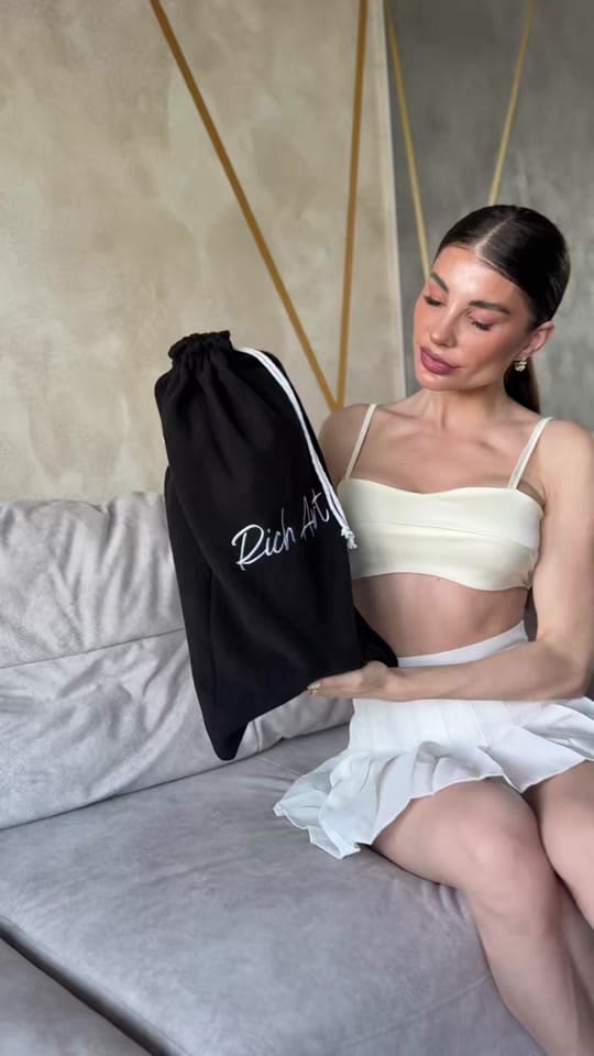 Post 4 by Karyna in Dubai on TikTok (video)